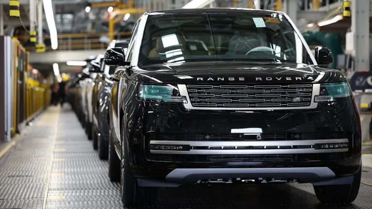 UK Car Production Hits 70-Year Low Amid Tariffs, EV Shift, and Export Challenges