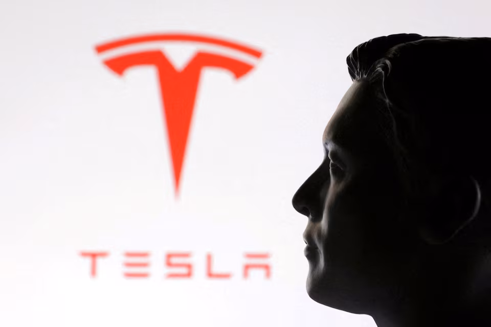 Tesla Stock Climbs Following Politico Report of Musk-White House Discussions